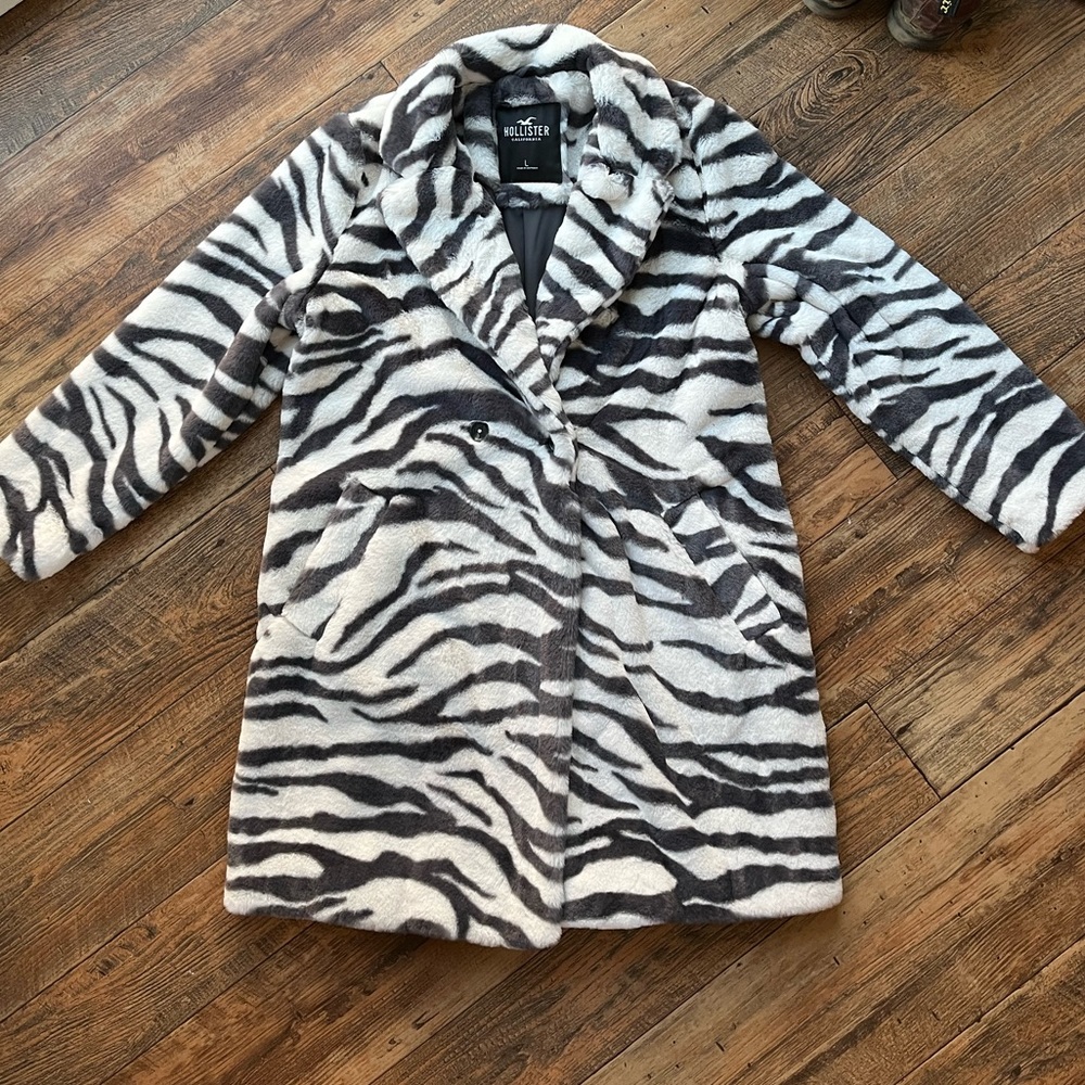 Fluffy Zebra Print Trench Coat- super soft🦓✨Hollister